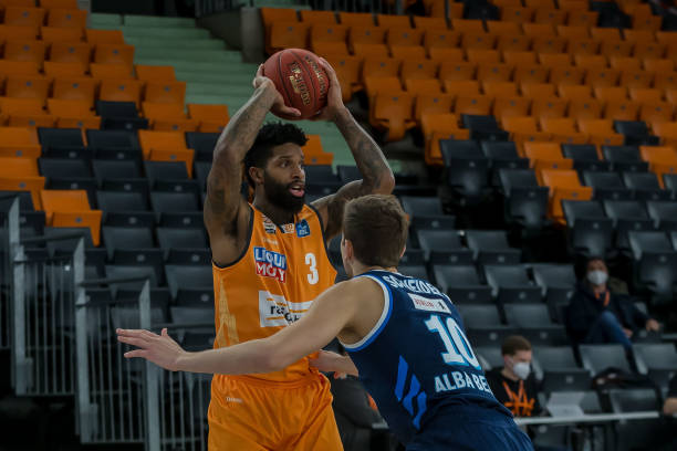 但他的执教 但他的执教