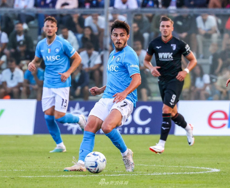 开场不久 开场不久