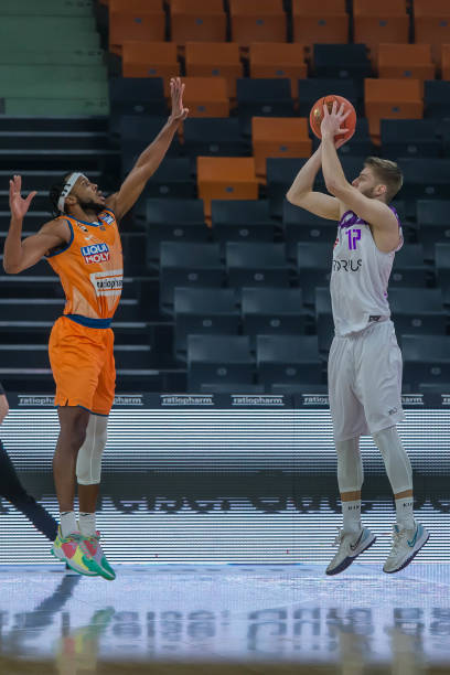 在现代篮球 在现代篮球