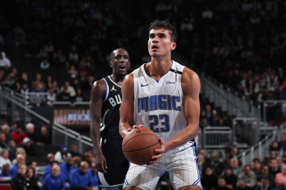 热身中不慎 热身中不慎